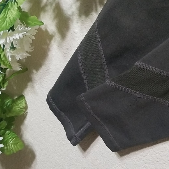 GC🔥 Mono B Leggings - Picture 6 of 6